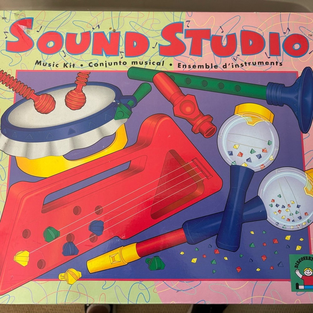 Discovery Toys vintage Music Sound Studio with 10 pieces